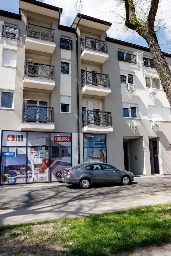 Studio Apartman MILURO Subotica Exterior foto